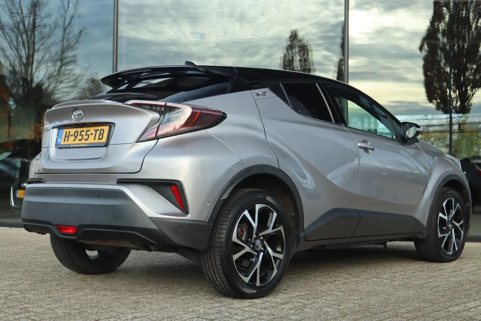Toyota C-HR 1.2 BI-TONE | ACC | CAMERA | LEDER | LED | KEY-LES Grigio - 2