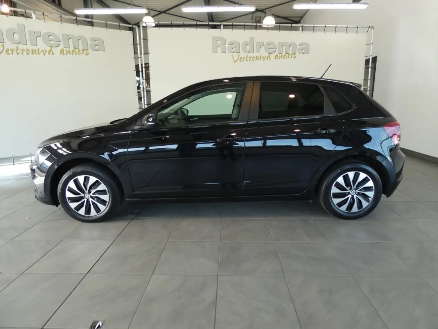 Volkswagen Polo 1.0 MPI Trendline Airco Navi ! Noir - 2