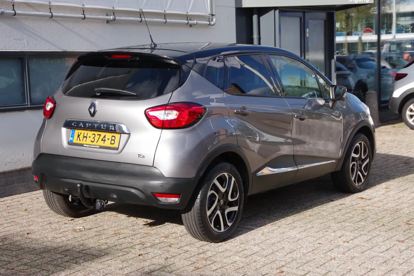 Renault Captur 0.9 TCe Dynamique /Dealer onderhouden/ Navi/Cruise Gris - 2