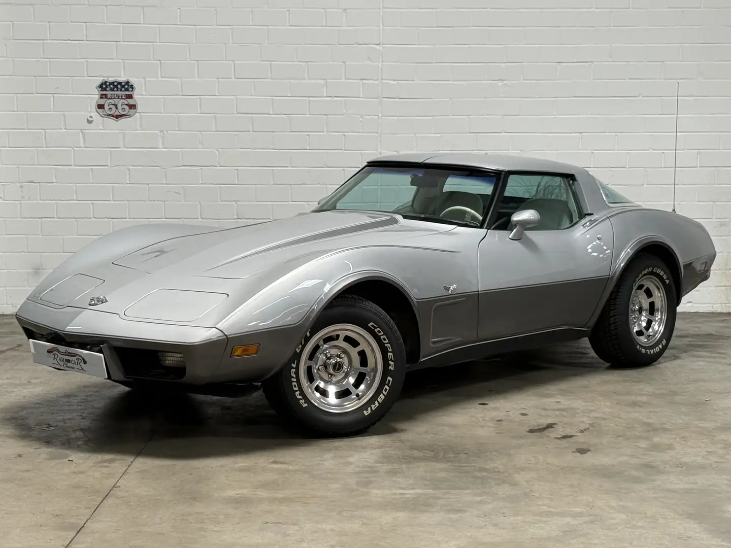 Chevrolet Corvette C3 Stingray Zilver - 2