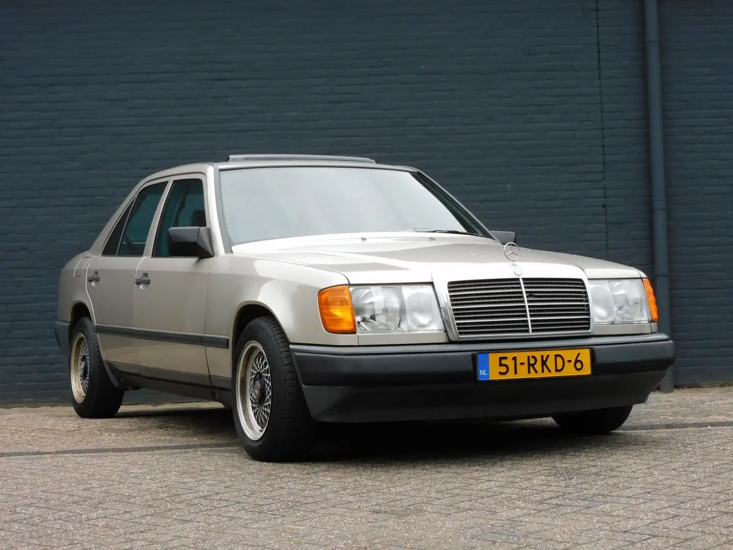 Mercedes-Benz 500 200-500 (W124) 200 SUPERNETTE AUTO! HISTORIE AANWE Gri - 2