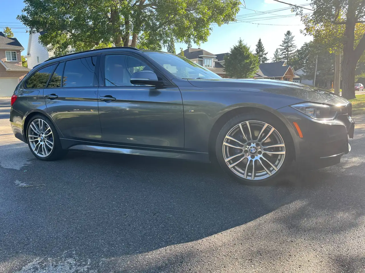 BMW 3 Series photo BMW 3 Series