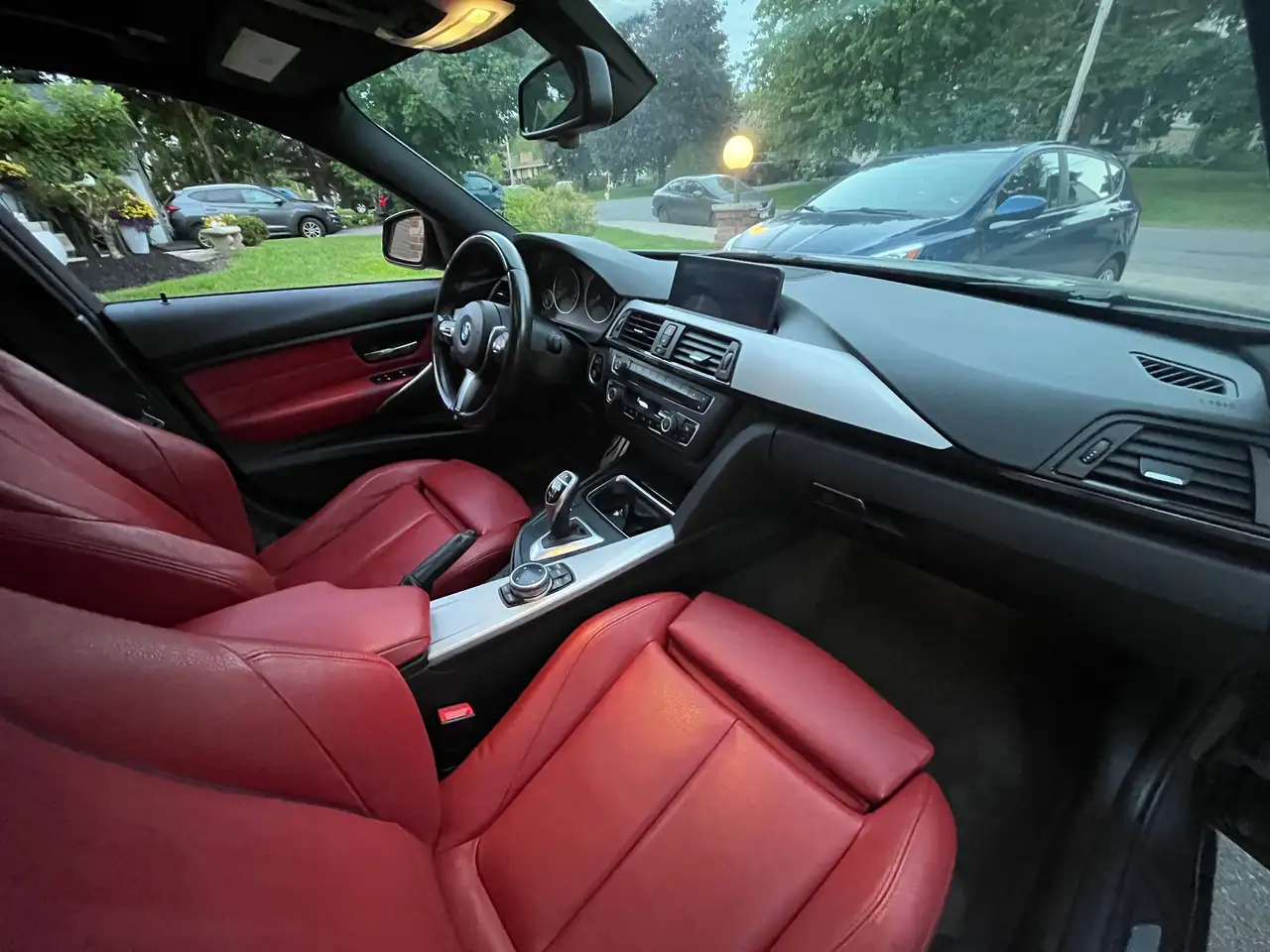 BMW 3 Series photo BMW 3 Series