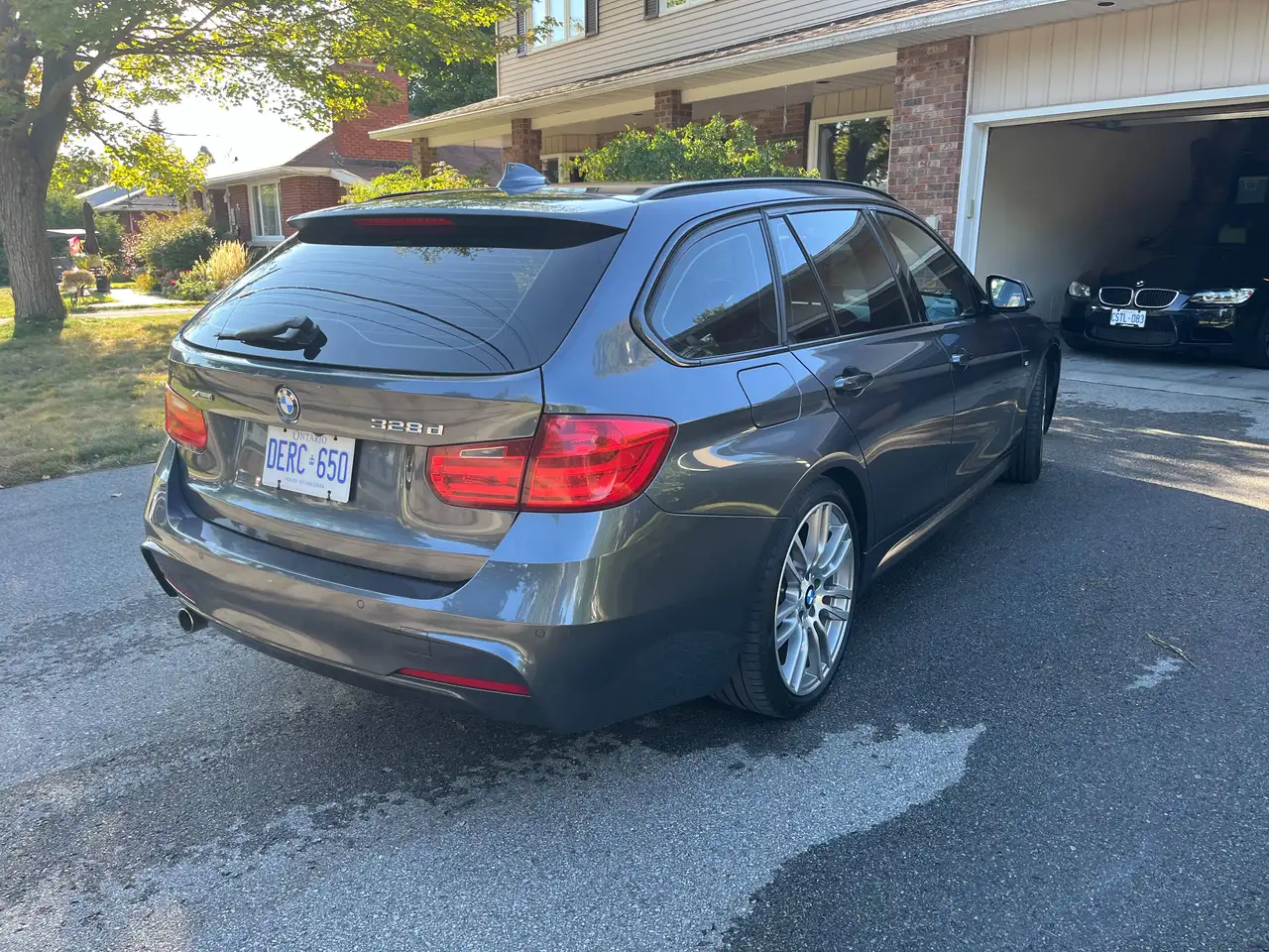 BMW 3 Series photo BMW 3 Series