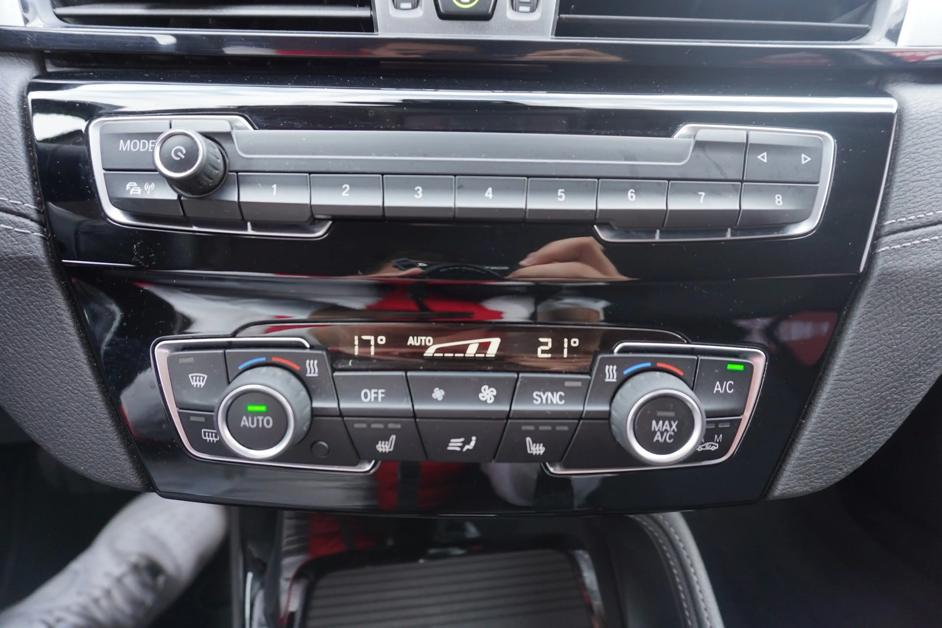 BMW X2 sDrive 18i LED Navi Tempomat PDC — photo 14