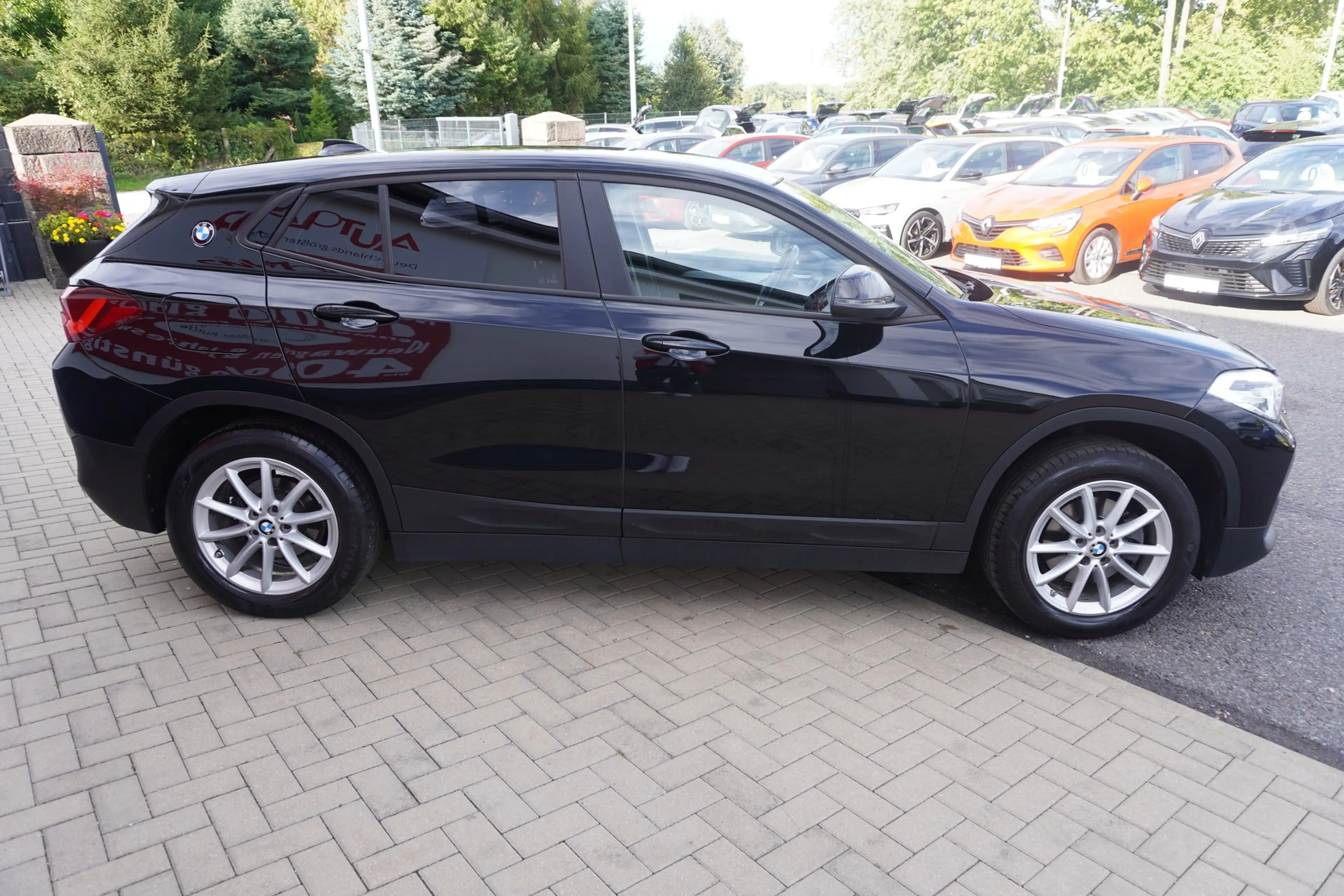 BMW X2 sDrive 18i LED Navi Tempomat PDC — photo 5