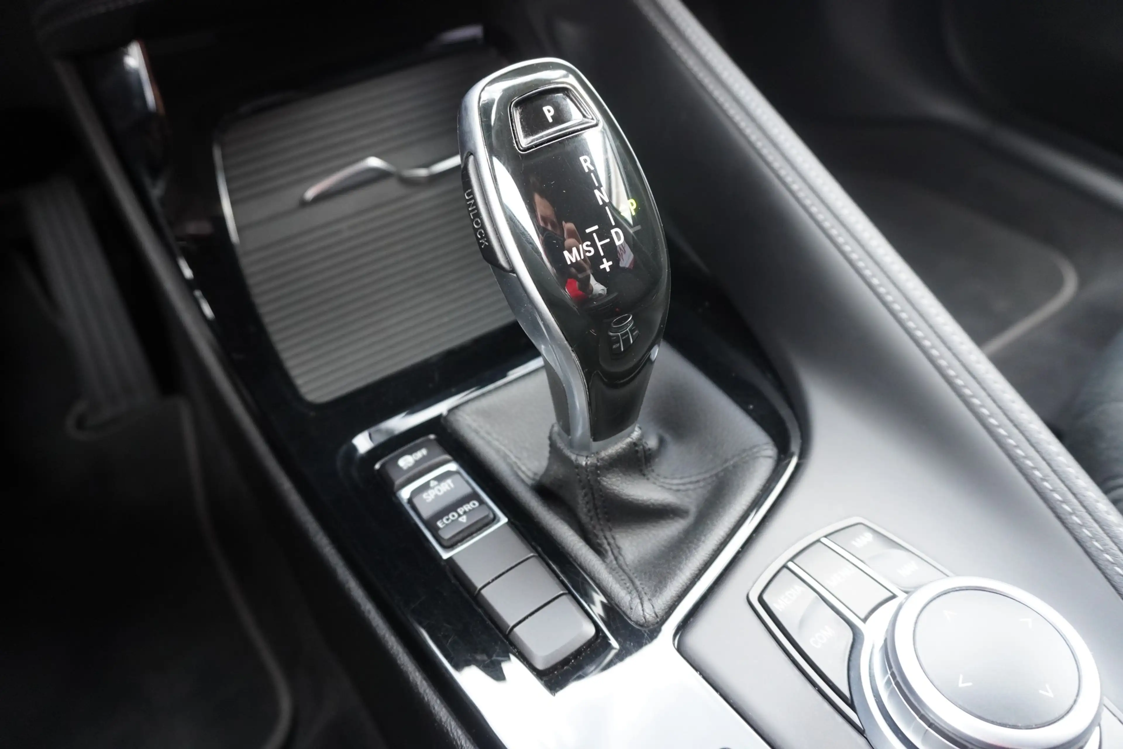BMW X2 sDrive 18i LED Navi Tempomat PDC — photo 15