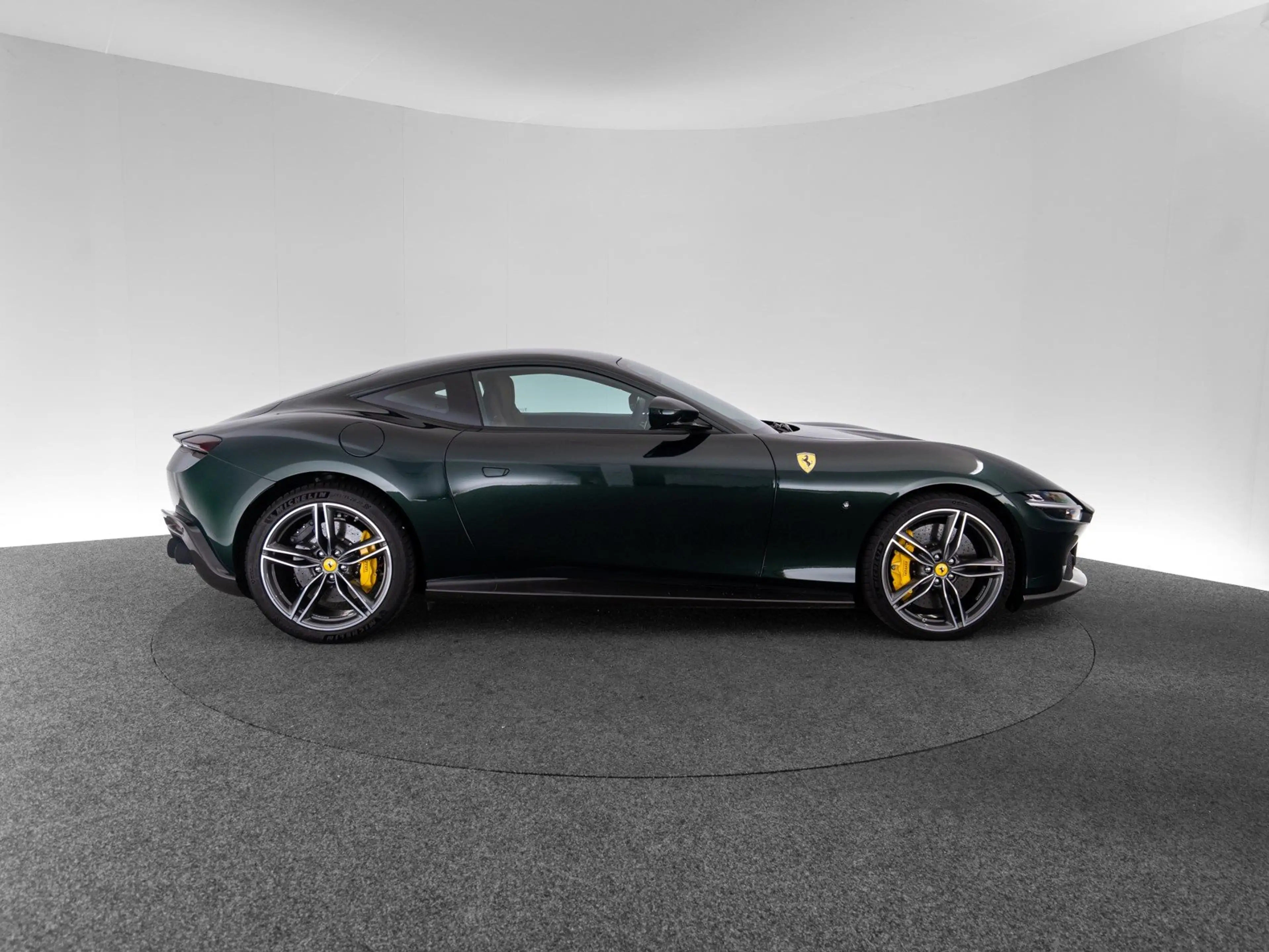 Ferrari Roma — photo 4