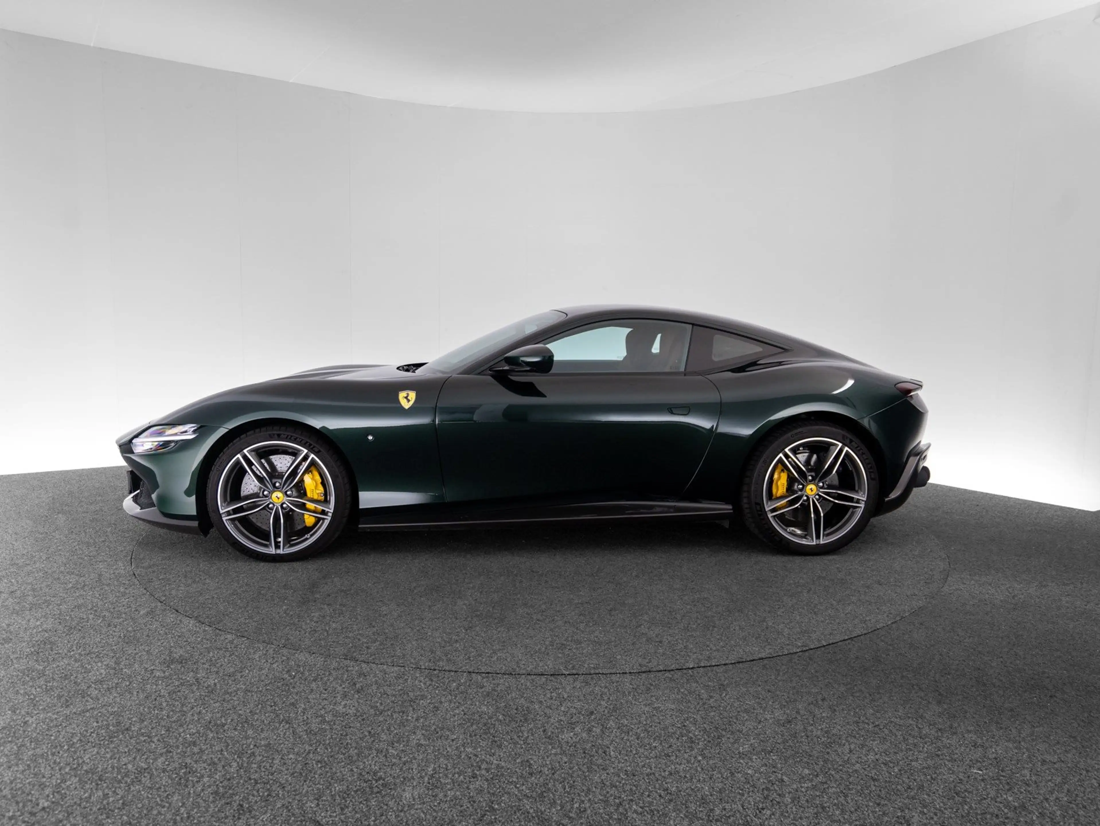 Ferrari Roma — photo 8