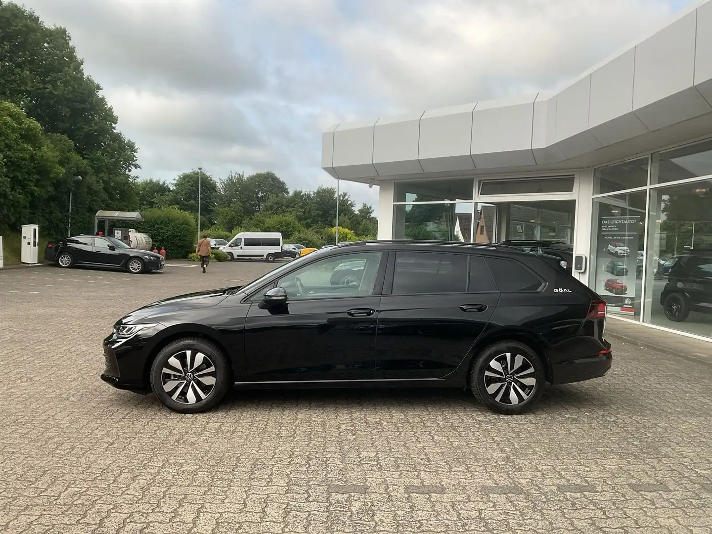 Volkswagen Golf Variant Golf VIII Variant Goal 1.5 eTSI DSG PDC ACC LED Noir - 2