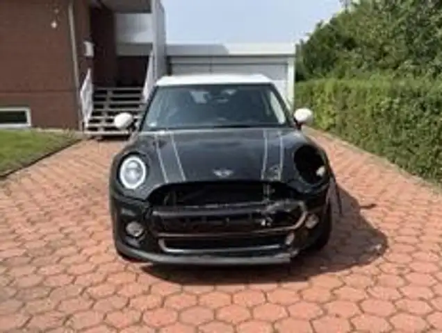MINI Cooper D Cooper D Unfallfahrzeug