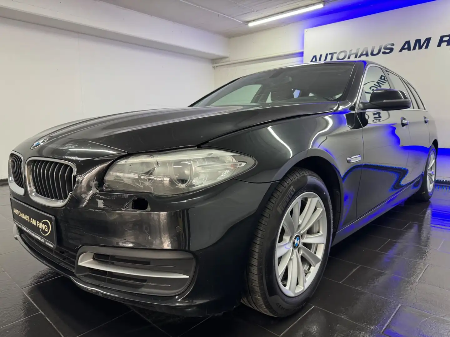 BMW 518 d Touring Aut. 1.HND XENON NAVI 2xPDC AHK Schwarz - 2