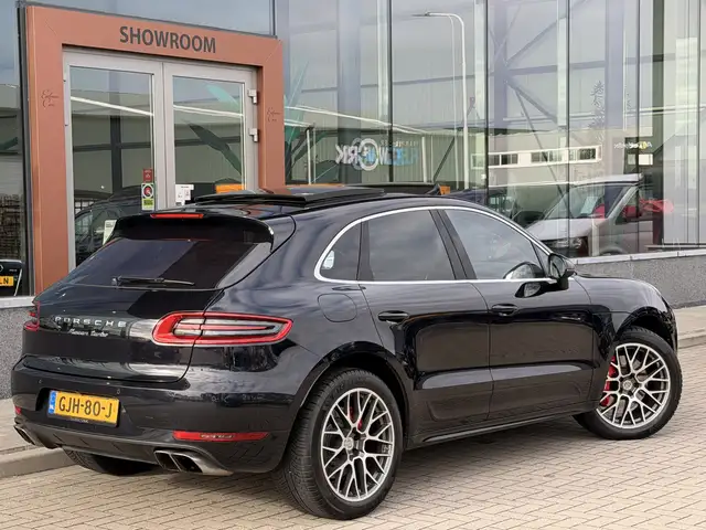 Porsche Macan view 17