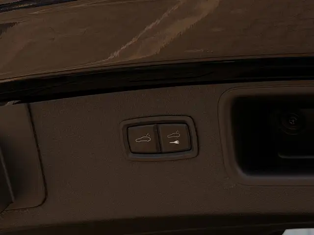 Porsche Macan view 22
