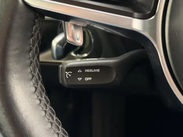 Porsche Macan view 28
