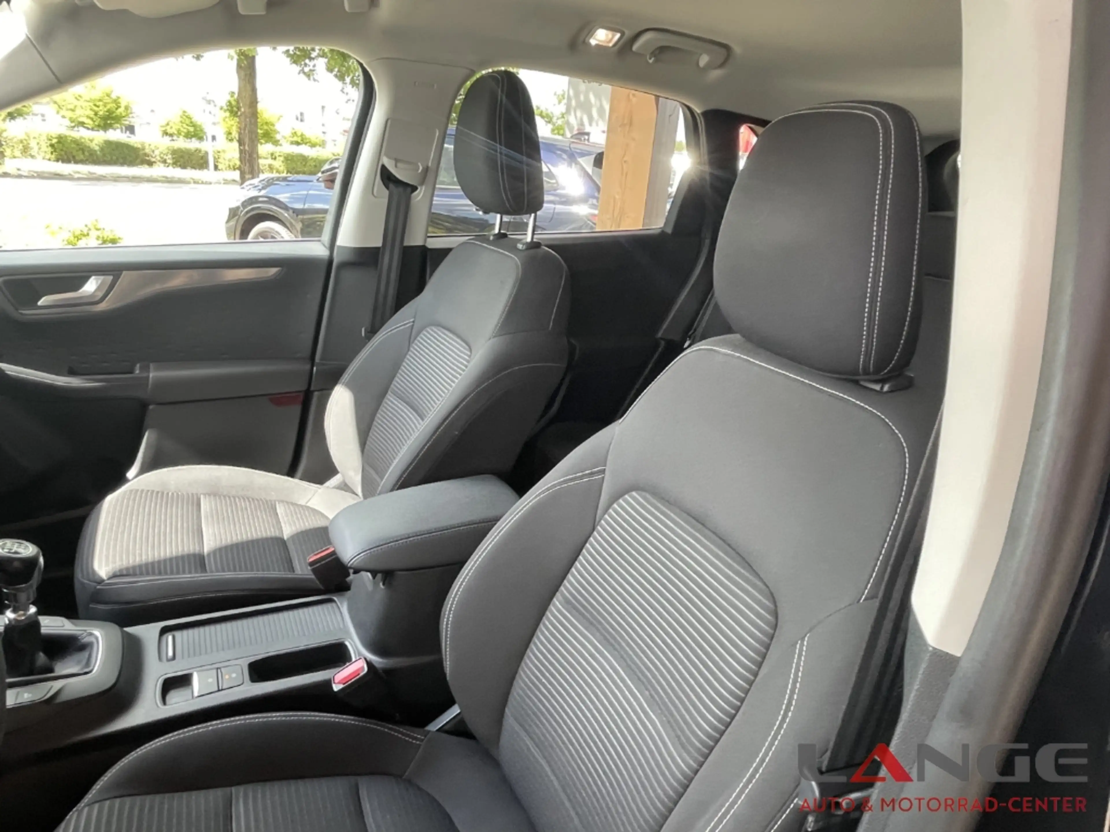 Ford Kuga Titanium HUD AHK Navi LED Blendfreies Fernl. Kurve — photo 13