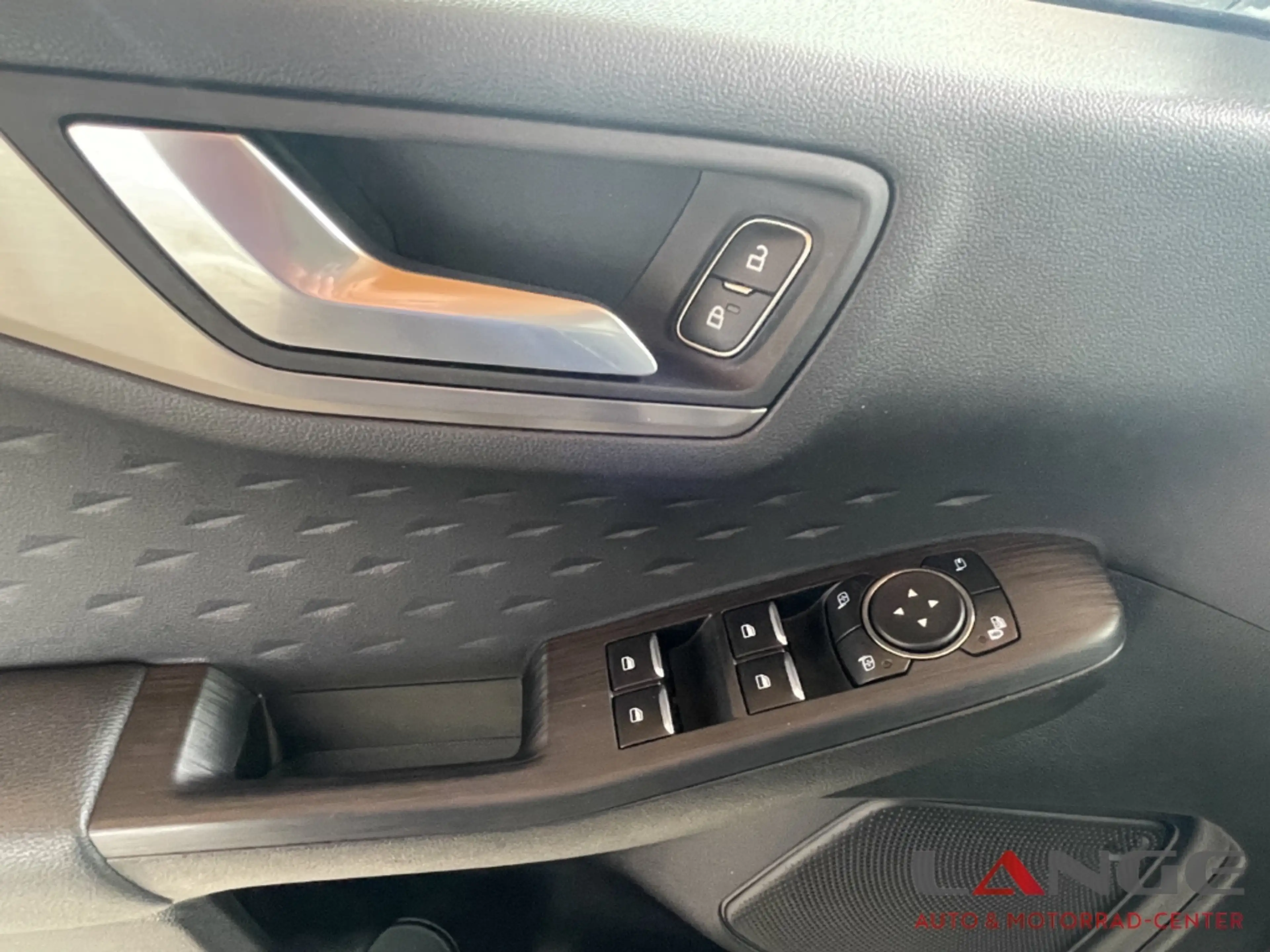 Ford Kuga Titanium HUD AHK Navi LED Blendfreies Fernl. Kurve — photo 10