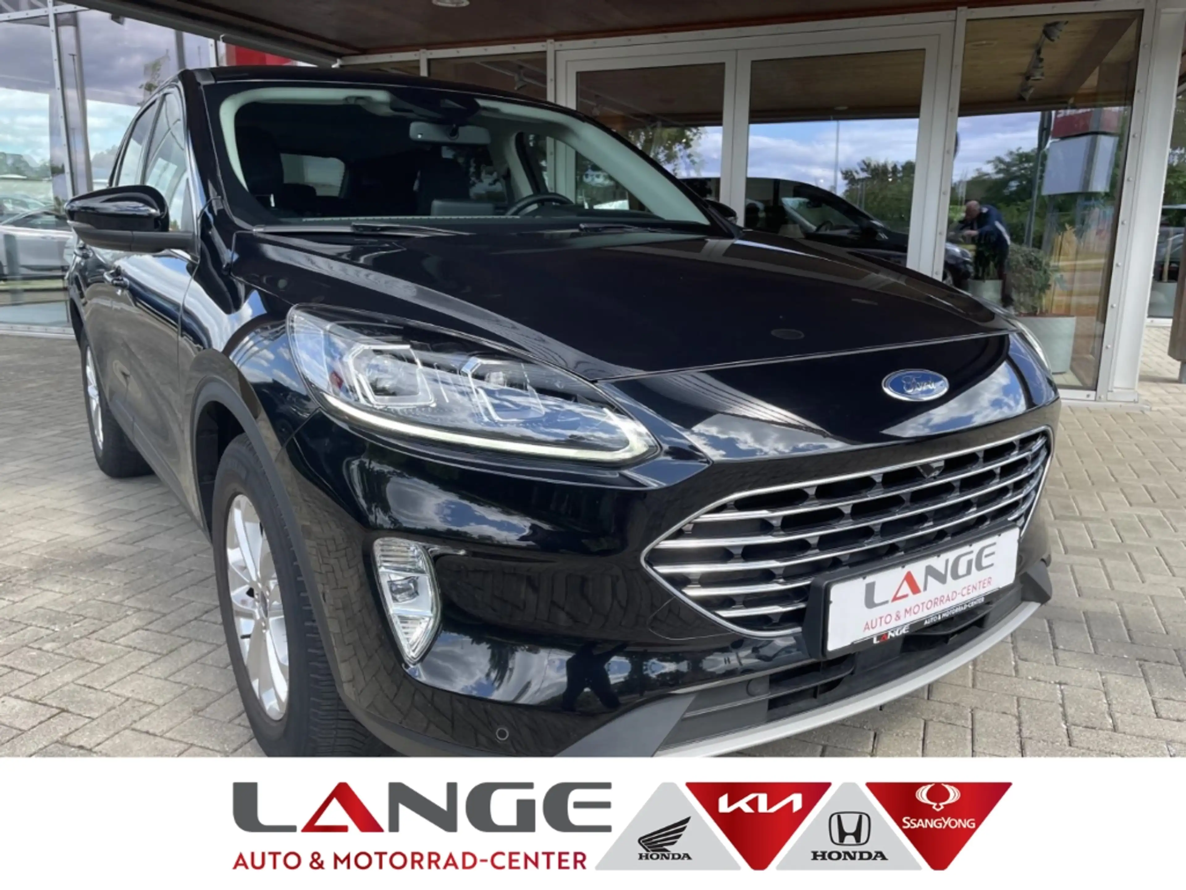 Ford Kuga Titanium HUD AHK Navi LED Blendfreies Fernl. Kurve