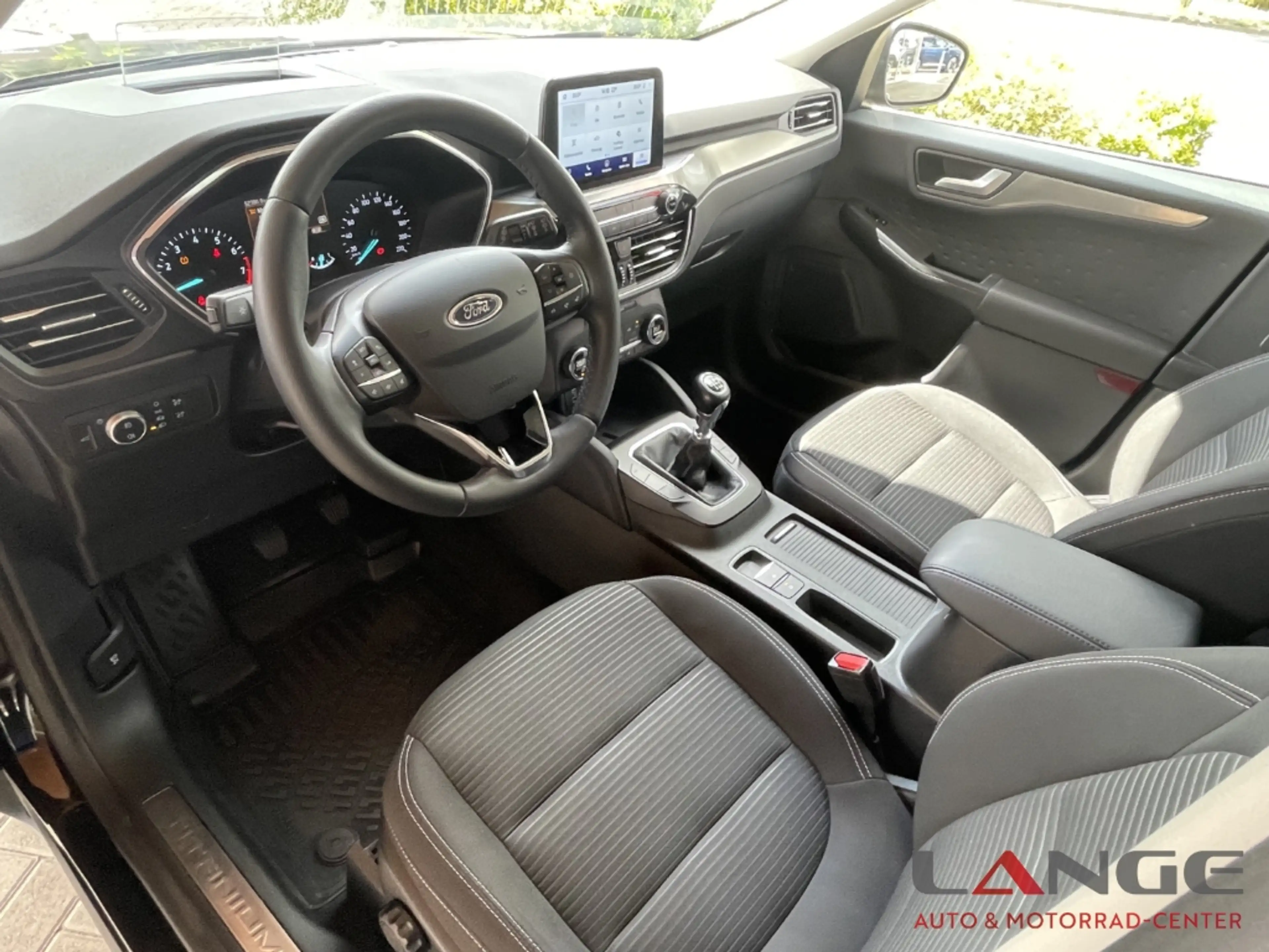 Ford Kuga Titanium HUD AHK Navi LED Blendfreies Fernl. Kurve — photo 14