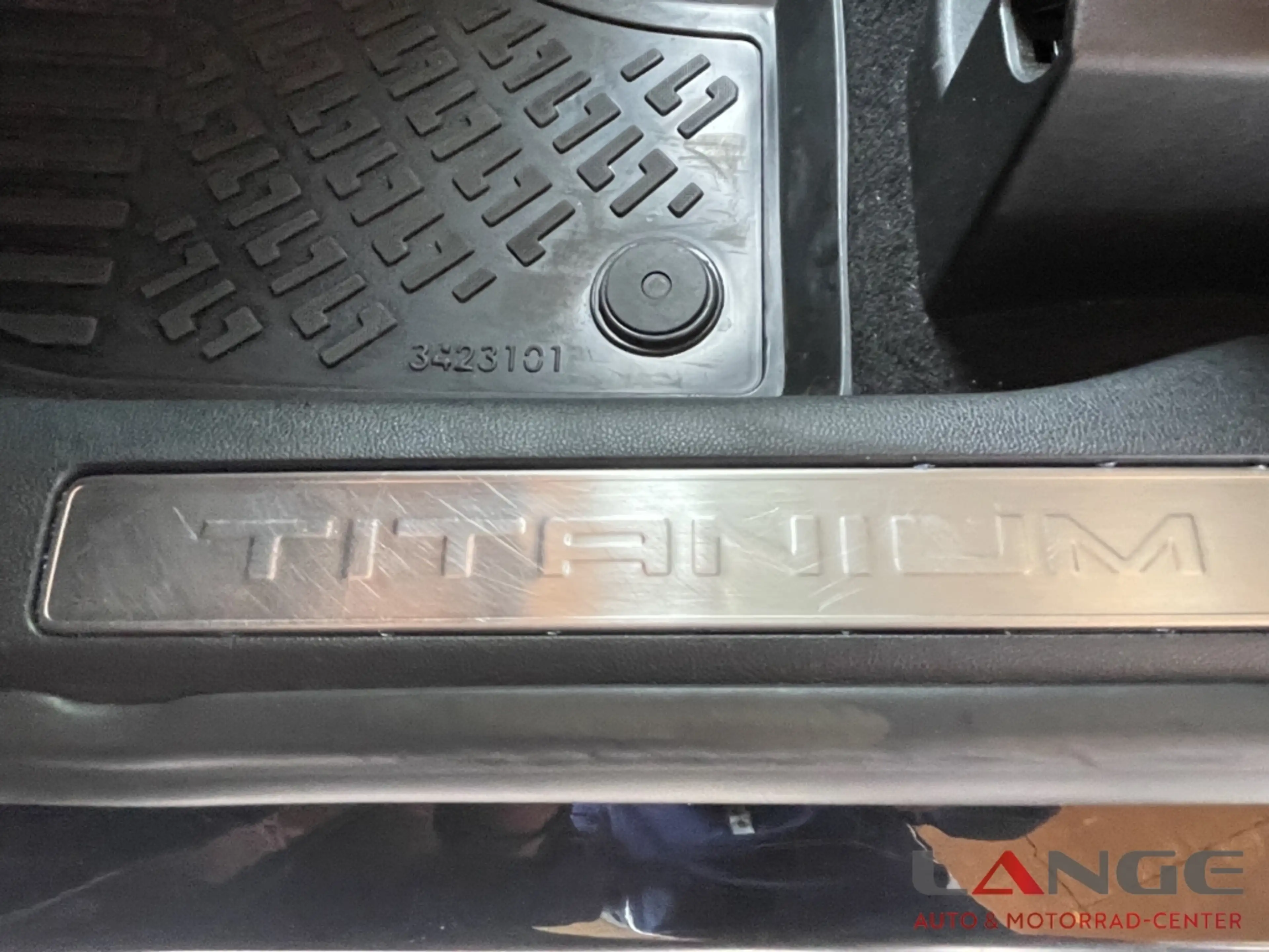 Ford Kuga Titanium HUD AHK Navi LED Blendfreies Fernl. Kurve — photo 11
