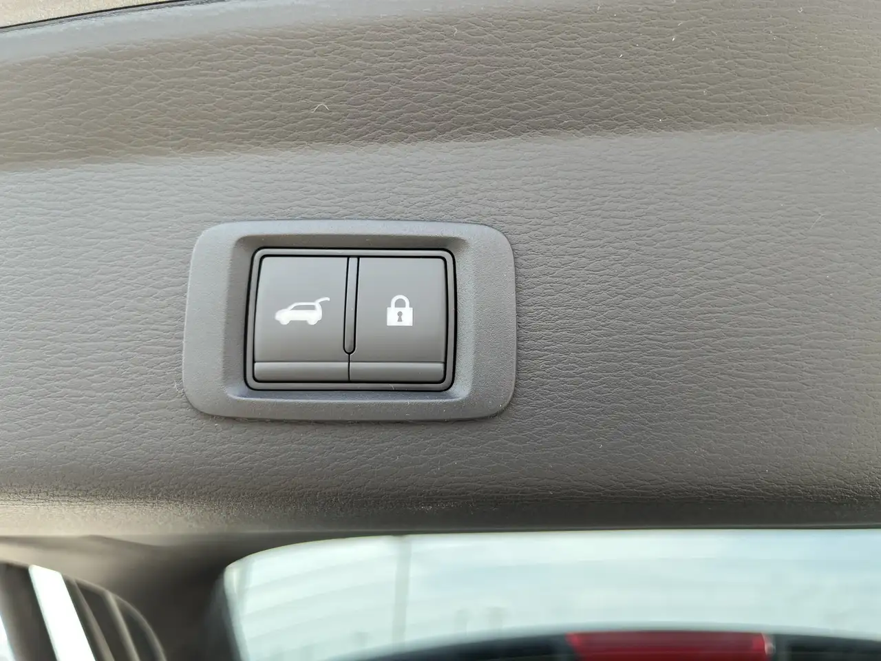 Mitsubishi Outlander снимка Mitsubishi Outlander