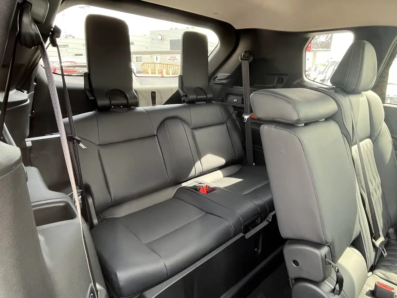 Mitsubishi Outlander снимка Mitsubishi Outlander