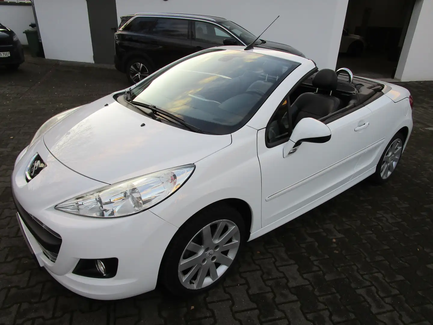 Peugeot 207 CC *Allure*Leder* Білий - 1