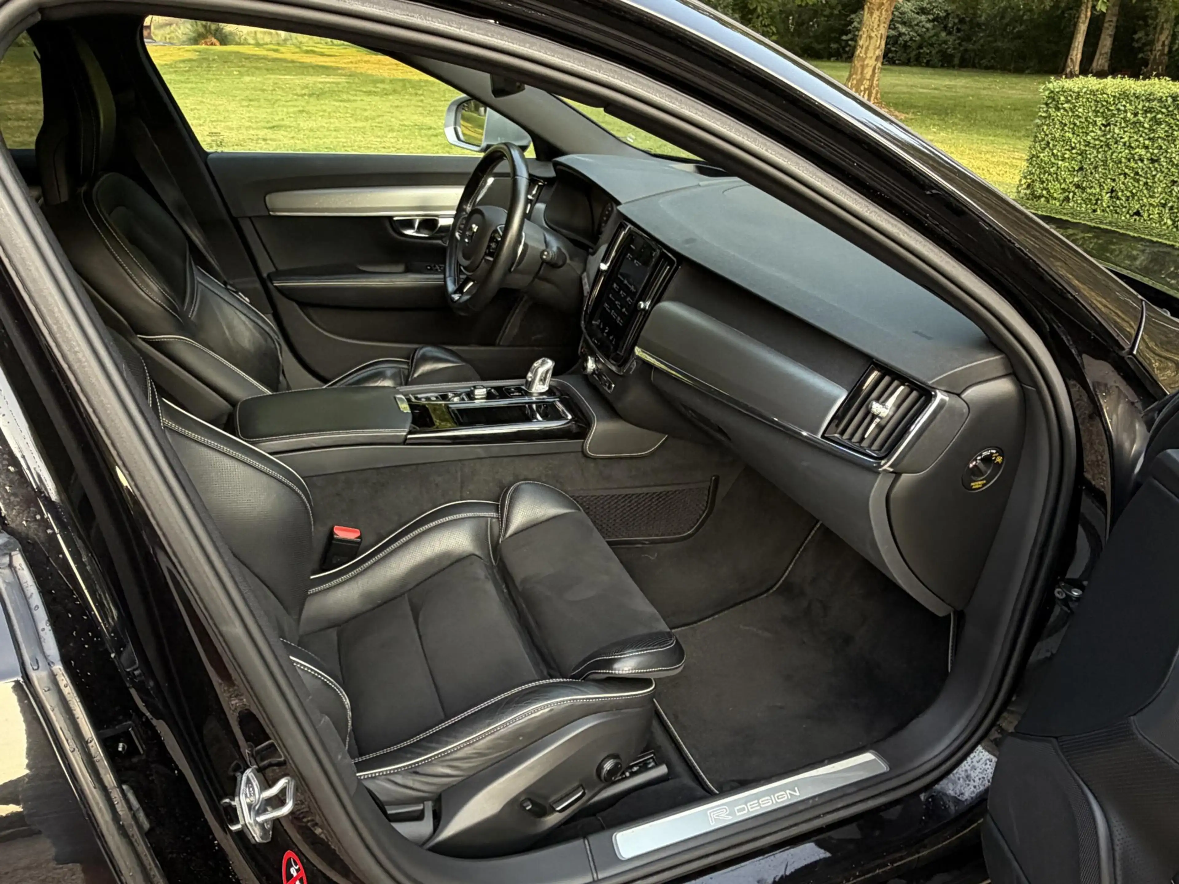 Volvo V90 T8 R-Design,Hud,Luchtvering,Trekhaak *Dealer O.H.* — photo 14