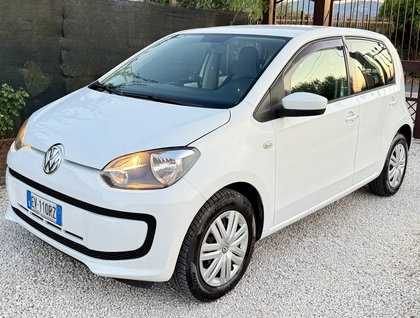 Volkswagen up! 5p 1.0 Move 60cv asg - 1