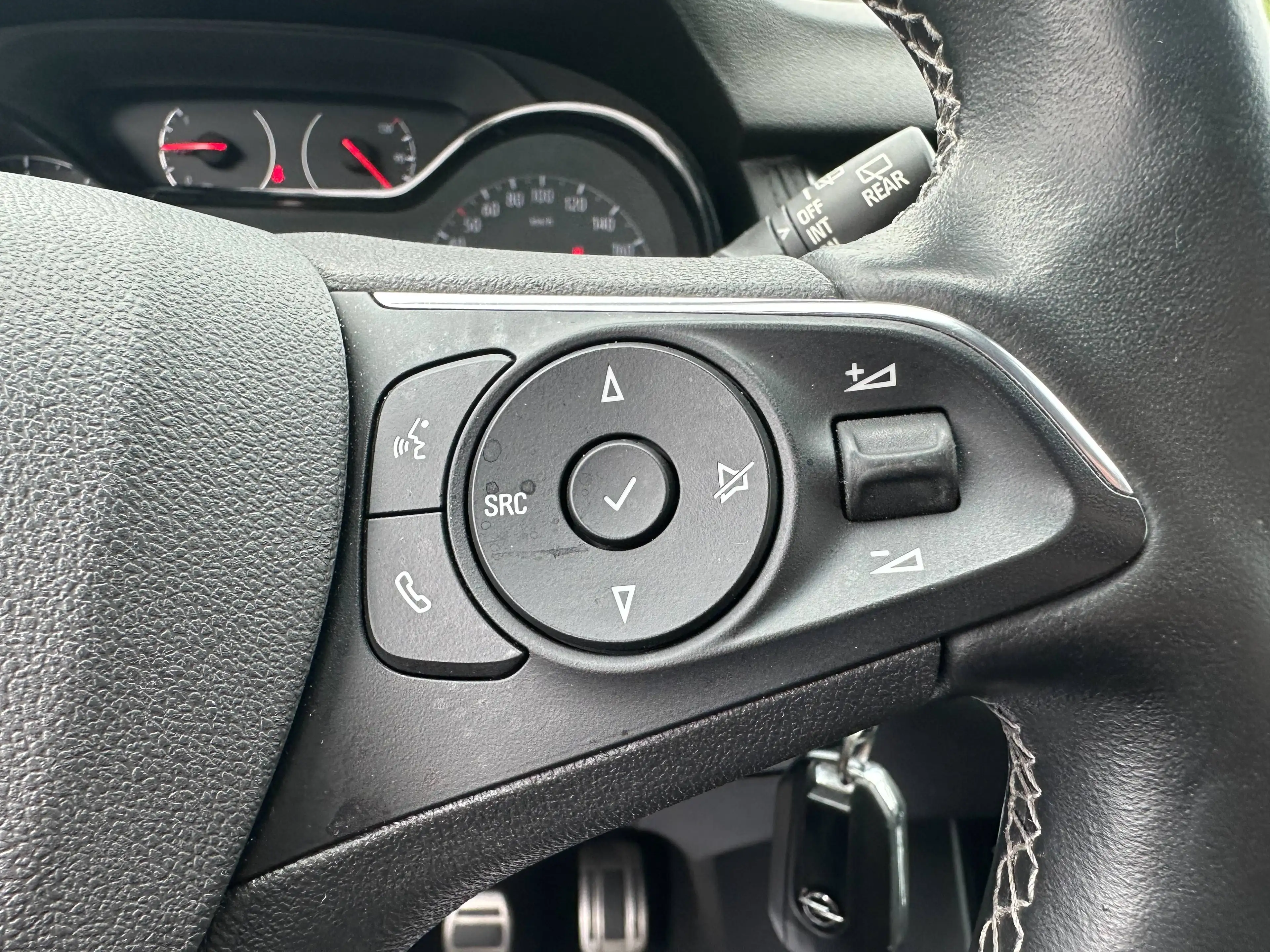 Opel Grandland X 1.2 Edition+NAVI+6 GANG+KLIMATR+PDC+SHZ — photo 14