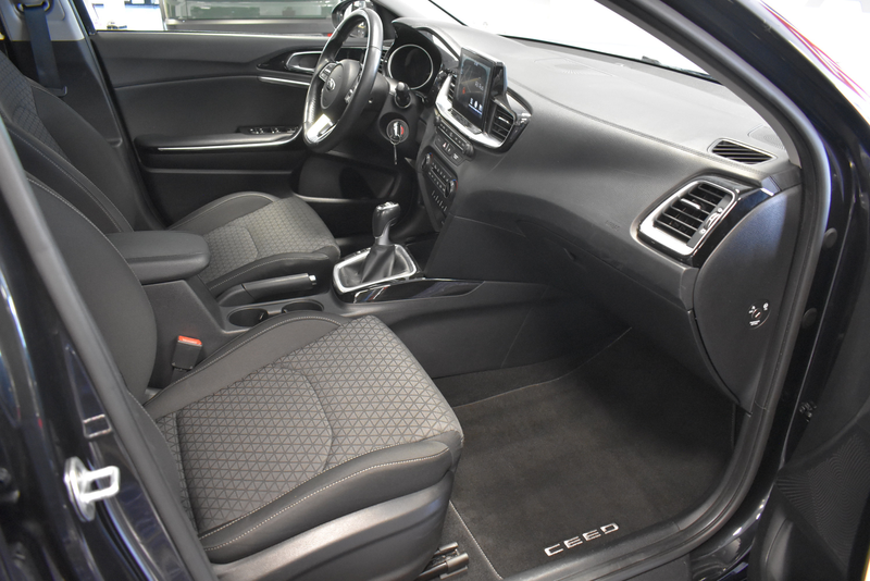 Kia Ceed / cee'd Vision 1.6 CRDI Navi Kamera 1-Hand — photo 6