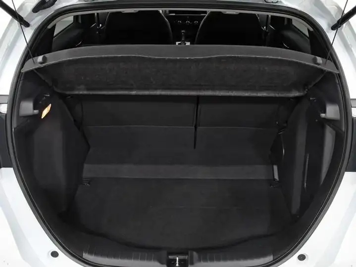 Honda Jazz 1.5i-MMD ADVANCE 2025, foto 10