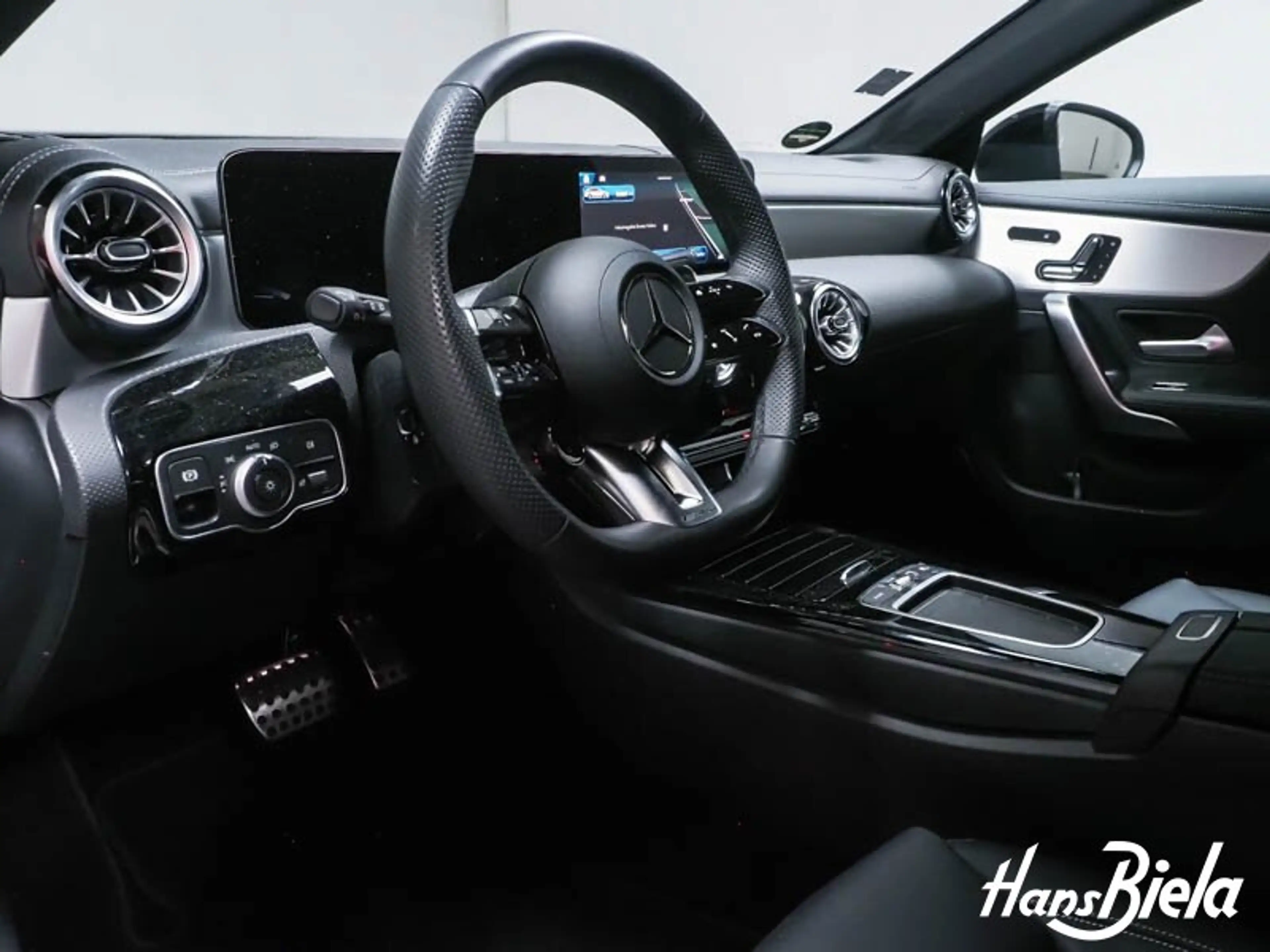 Mercedes-Benz CLA 35 AMG Mercedes-AMG CLA 35 4M SB Night/Prem+/Aero/Pano — photo 6
