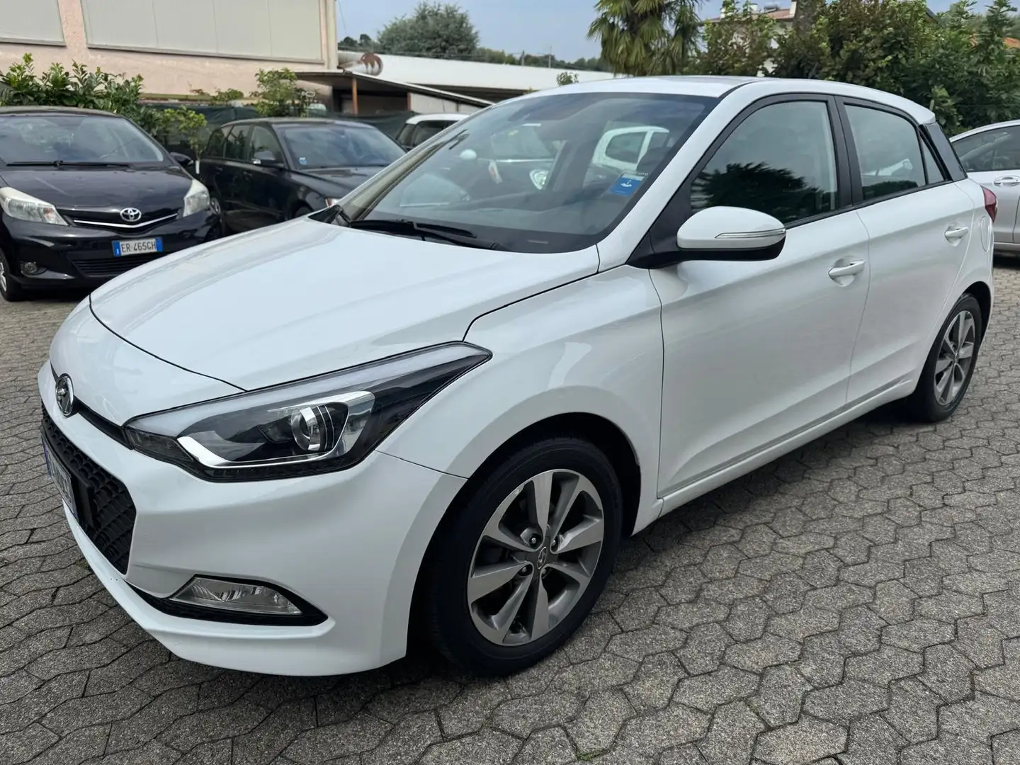 Hyundai i20 i20 II 2016 5p 1.2 Style 84cv*CERCHI*NEOPATENTATI Bianco - 1