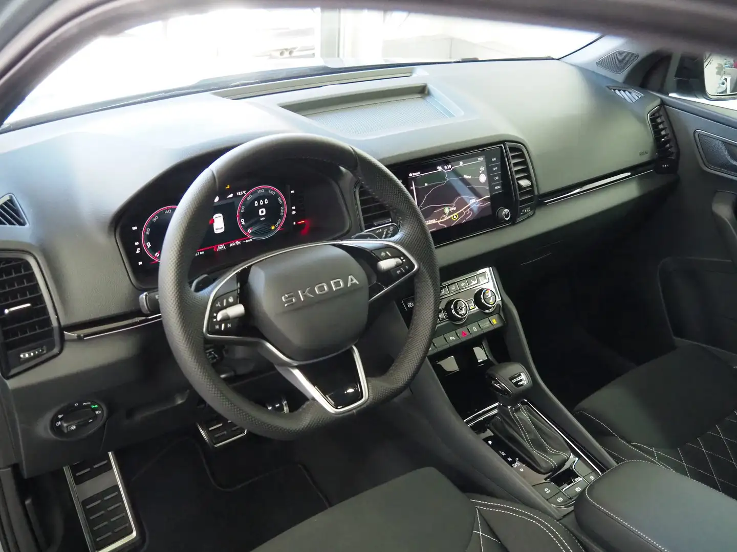 Skoda Karoq 4x4 Sportline TDI DSG Silber - 2