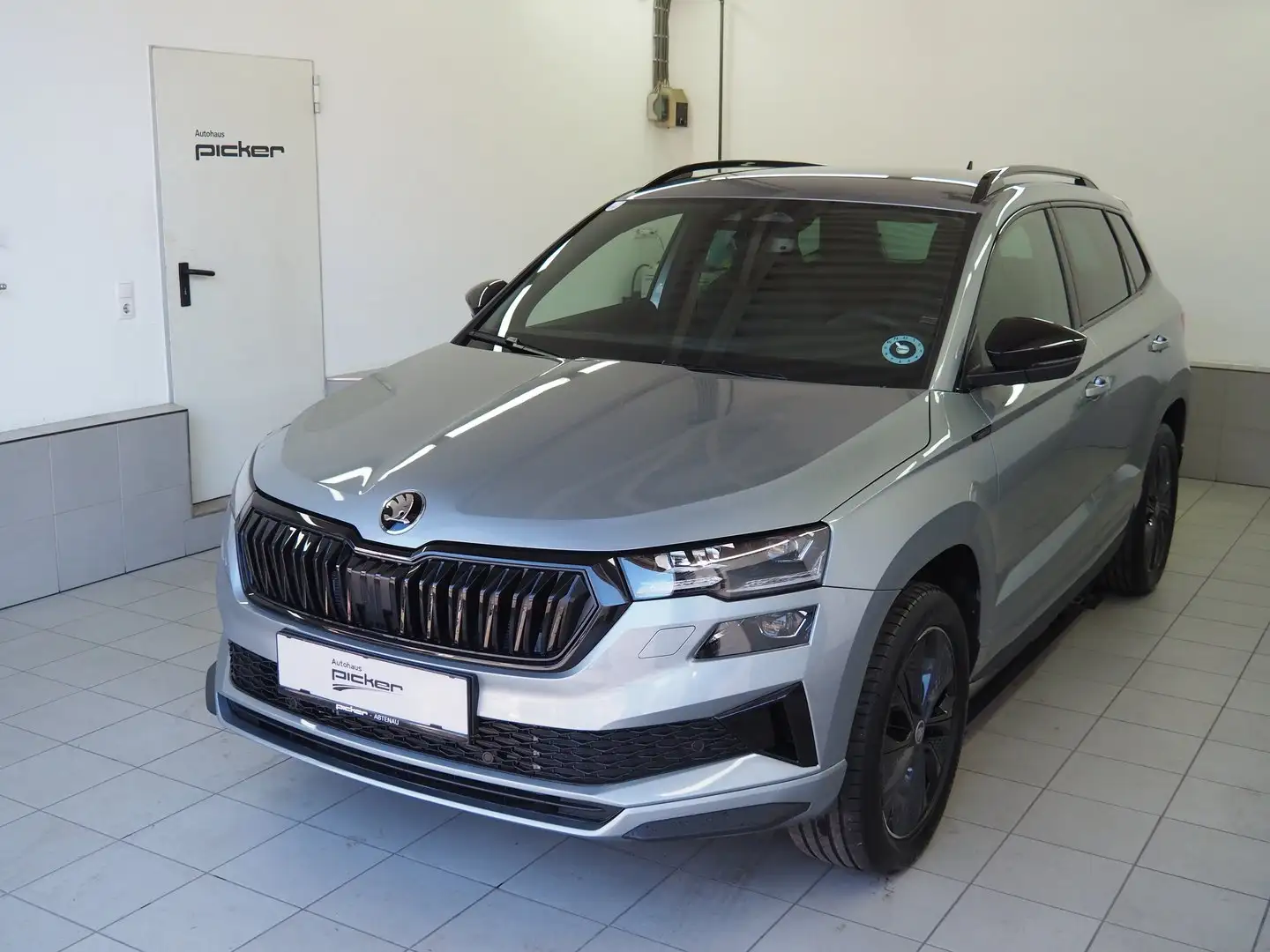 Skoda Karoq 4x4 Sportline TDI DSG Silber - 1