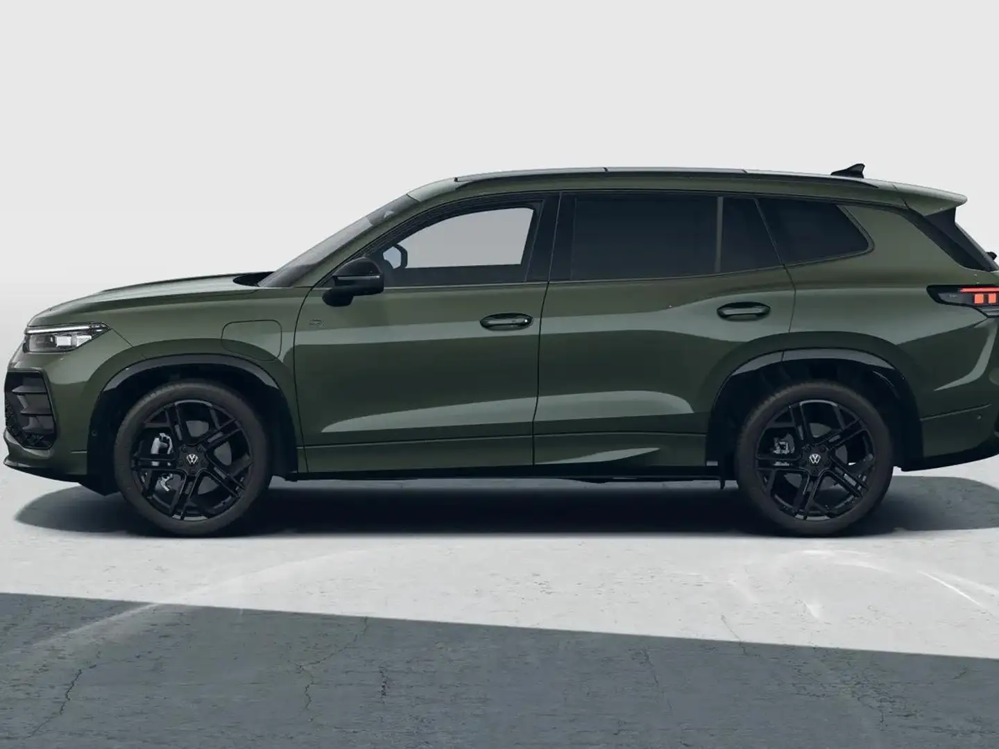 Volkswagen Tayron R-Line-Edition 1.5 eHybrid 150 kW / 204 pk SUV 6 v Groen - 2