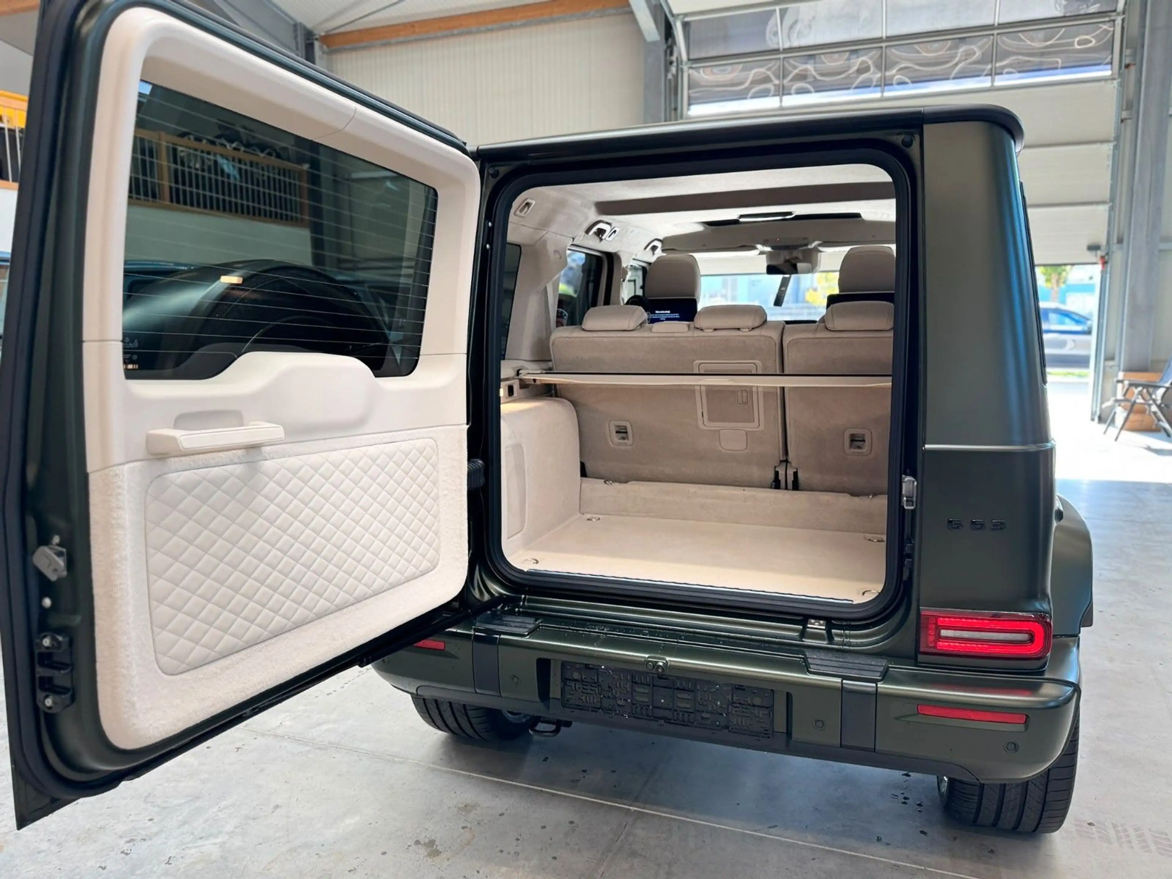 Mercedes-Benz G 63 AMG G63 AMG FULL CARBON ACTIVE RIDE A22 DVD WEBASTO — photo 15