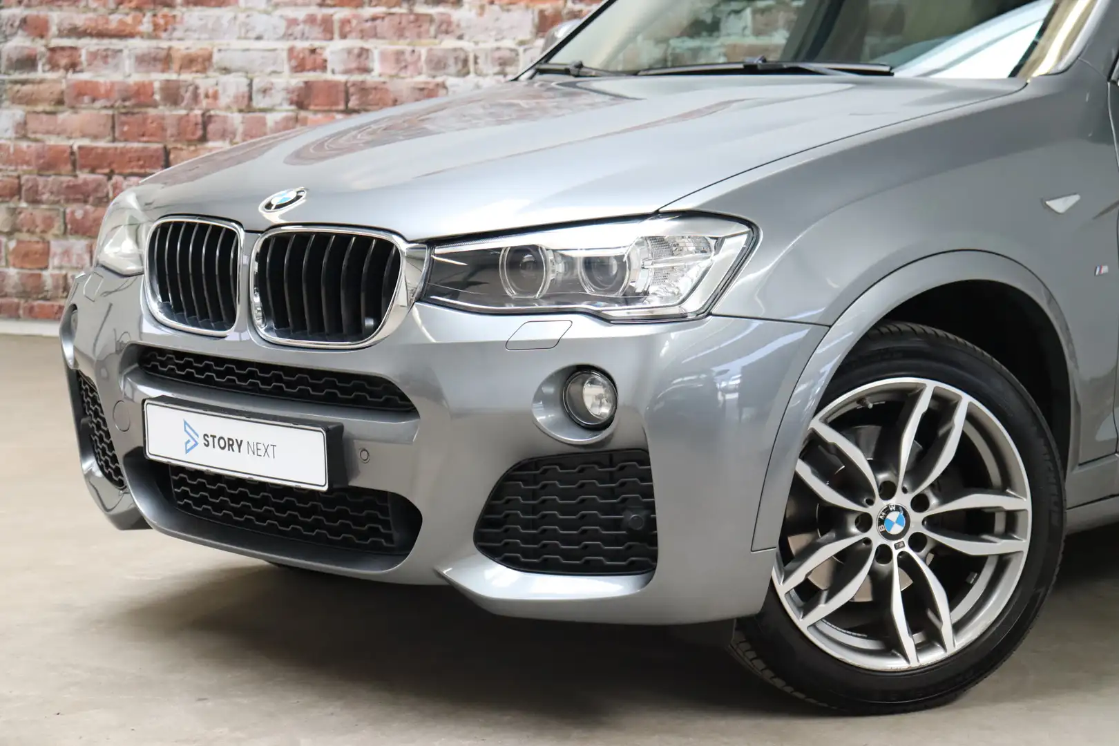 BMW X3 xDrive20i High Executive M Sport Pakket Automaat / Grijs - 2