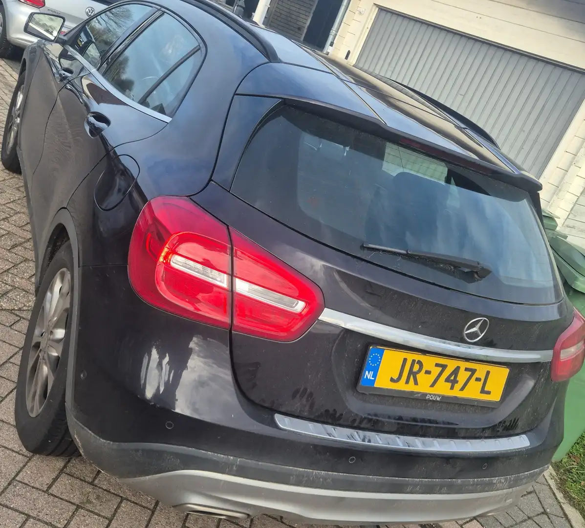 Mercedes-Benz GLA 180 GLA 180 Lease Edition Amb. Paars - 2