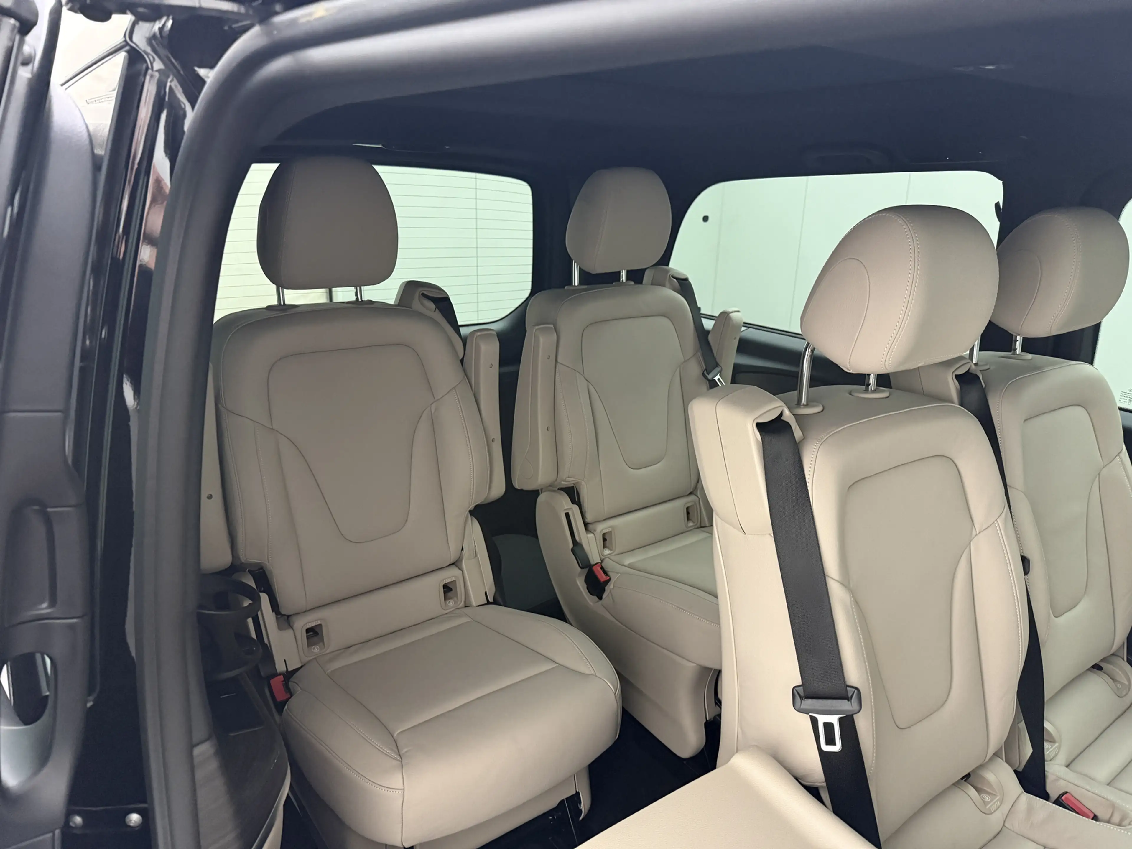 Mercedes-Benz EQV 300 Lang Avantgarde Exclusieve 7-Peroons | Pano | Elek — photo 29