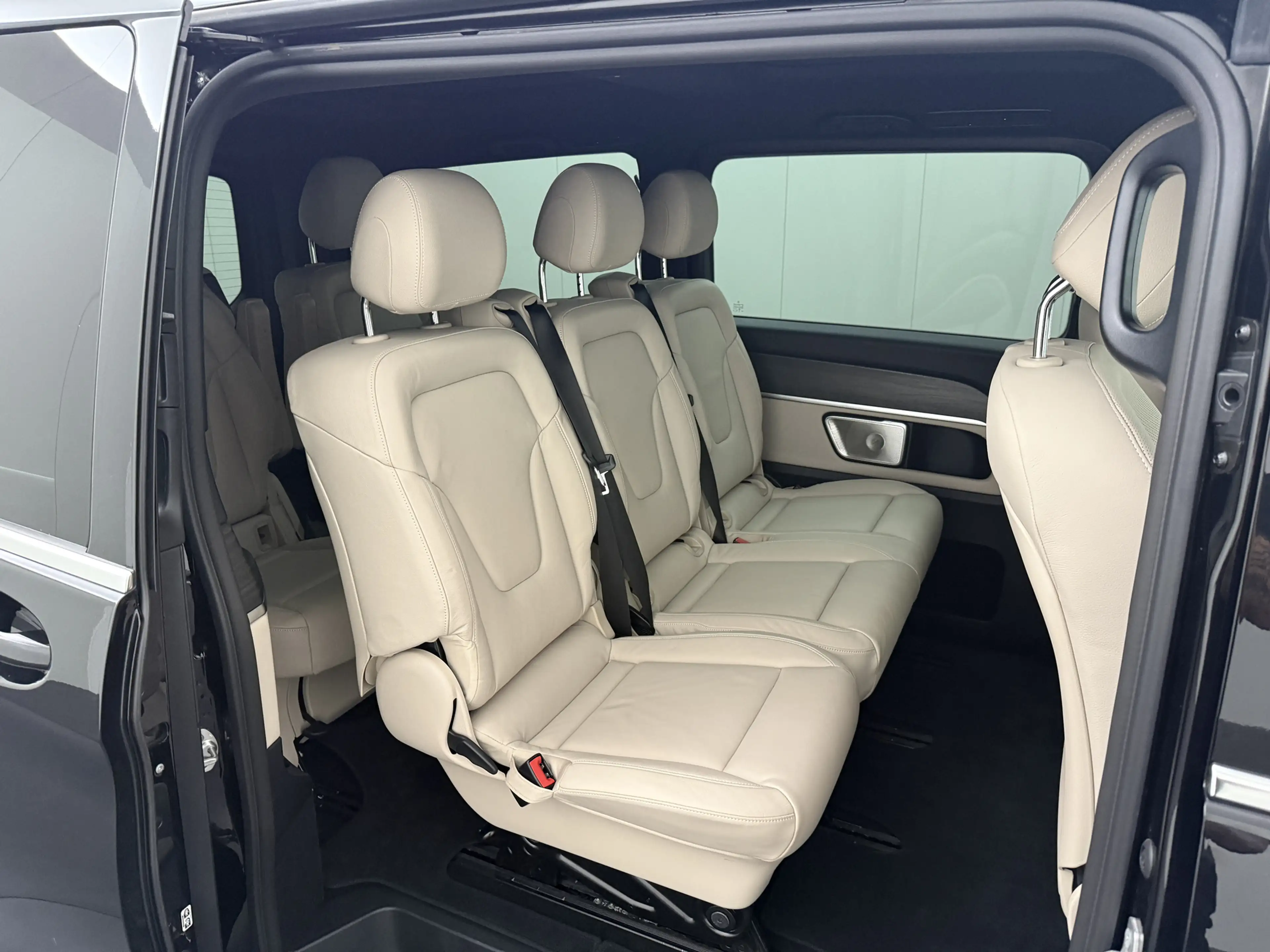 Mercedes-Benz EQV 300 Lang Avantgarde Exclusieve 7-Peroons | Pano | Elek — photo 28