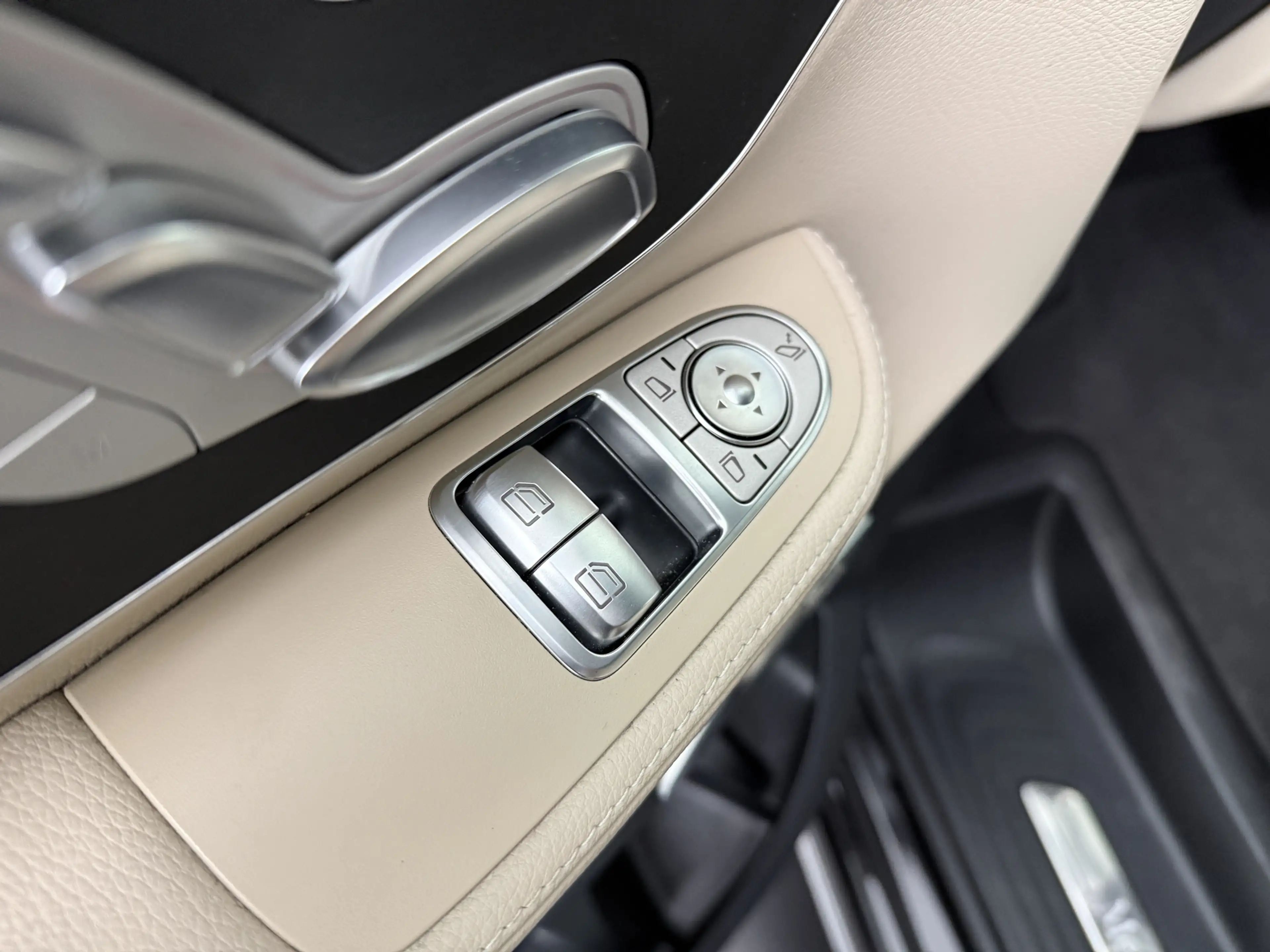 Mercedes-Benz EQV 300 Lang Avantgarde Exclusieve 7-Peroons | Pano | Elek — photo 8