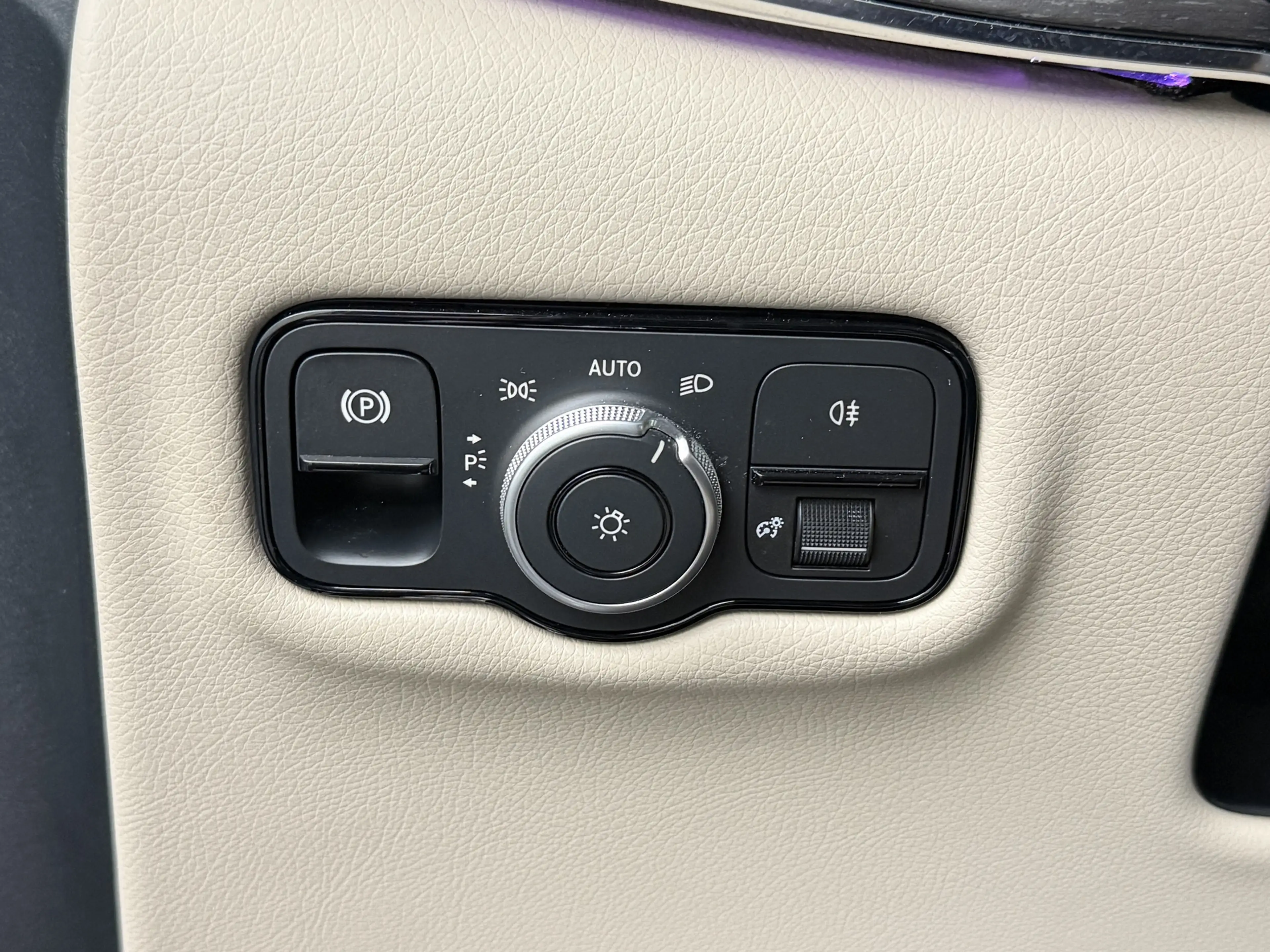 Mercedes-Benz EQV 300 Lang Avantgarde Exclusieve 7-Peroons | Pano | Elek — photo 24