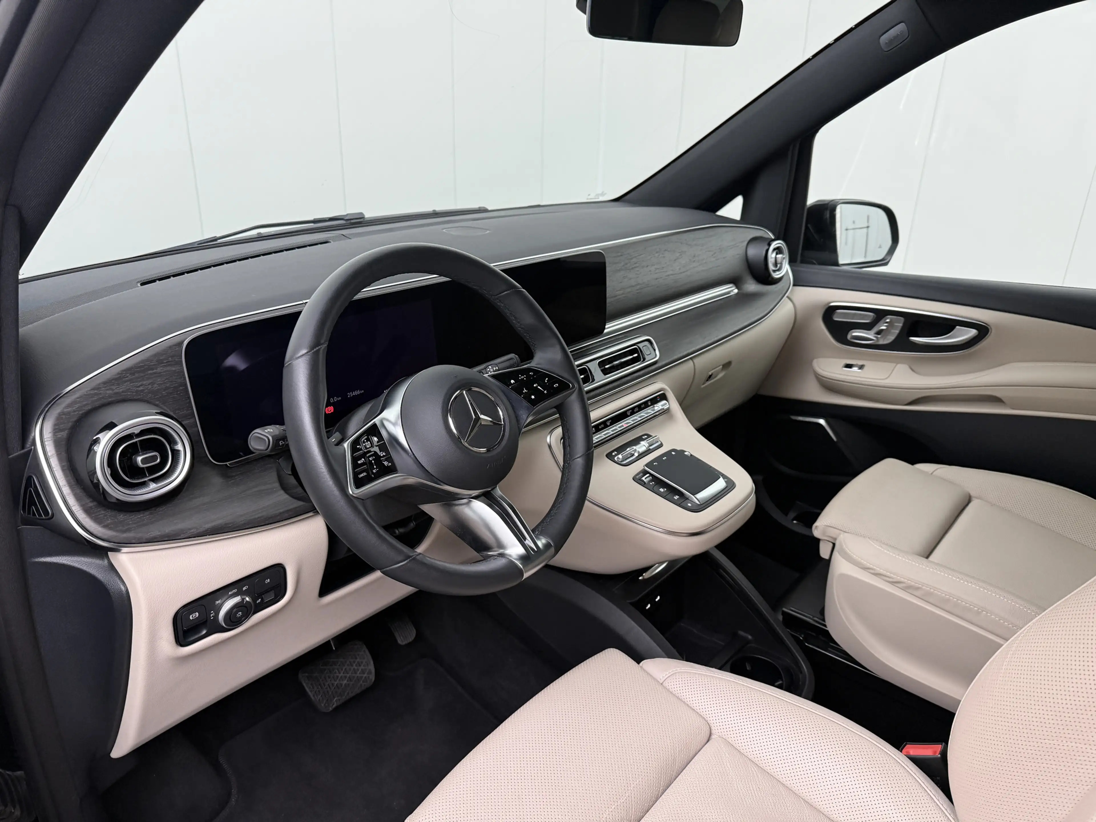 Mercedes-Benz EQV 300 Lang Avantgarde Exclusieve 7-Peroons | Pano | Elek — photo 3