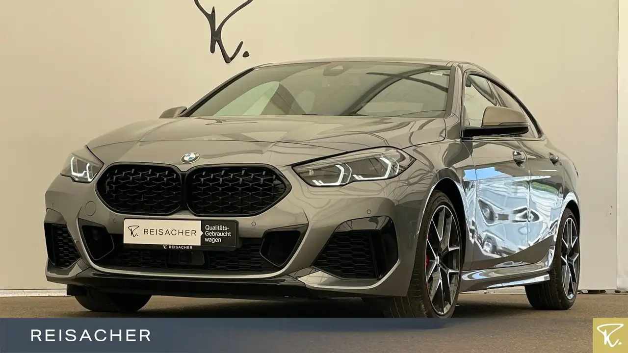 BMW 235
