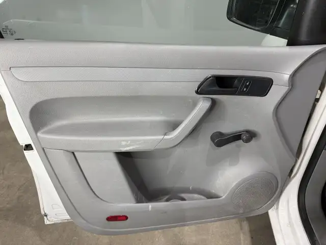 Volkswagen Caddy view 13