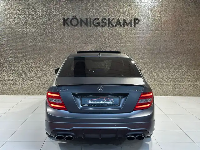 Mercedes-Benz C63 AMG | 457 ch | BVA | 127 790 km | Essence | 33 990 € | Caméra | Toit ouvrant | Harman Kardon | Cuir | Bi-Xénon