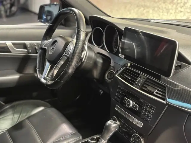 Mercedes-Benz C63 AMG | 457 ch | BVA | 127 790 km | Essence | 33 990 € | Caméra | Toit ouvrant | Harman Kardon | Cuir | Bi-Xénon