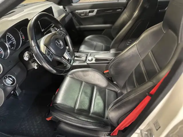 Mercedes-Benz C63 AMG | 457 ch | BVA | 127 790 km | Essence | 33 990 € | Caméra | Toit ouvrant | Harman Kardon | Cuir | Bi-Xénon